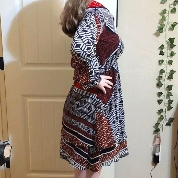 Gianni Bini Women's Size XS New Fit and Flare Mini Pullover V Neck Dress - Picture 2 of 8